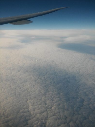 Épaisse couche nuageuse sur l'Océan Atlantique. Photo © André M. Winter