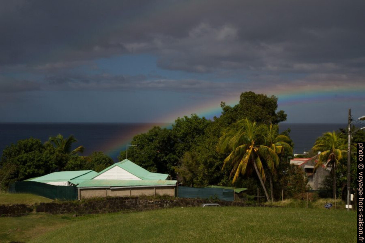 Arc en ciel sur la Mer des Caraïbes. Photo © Alex Medwedeff