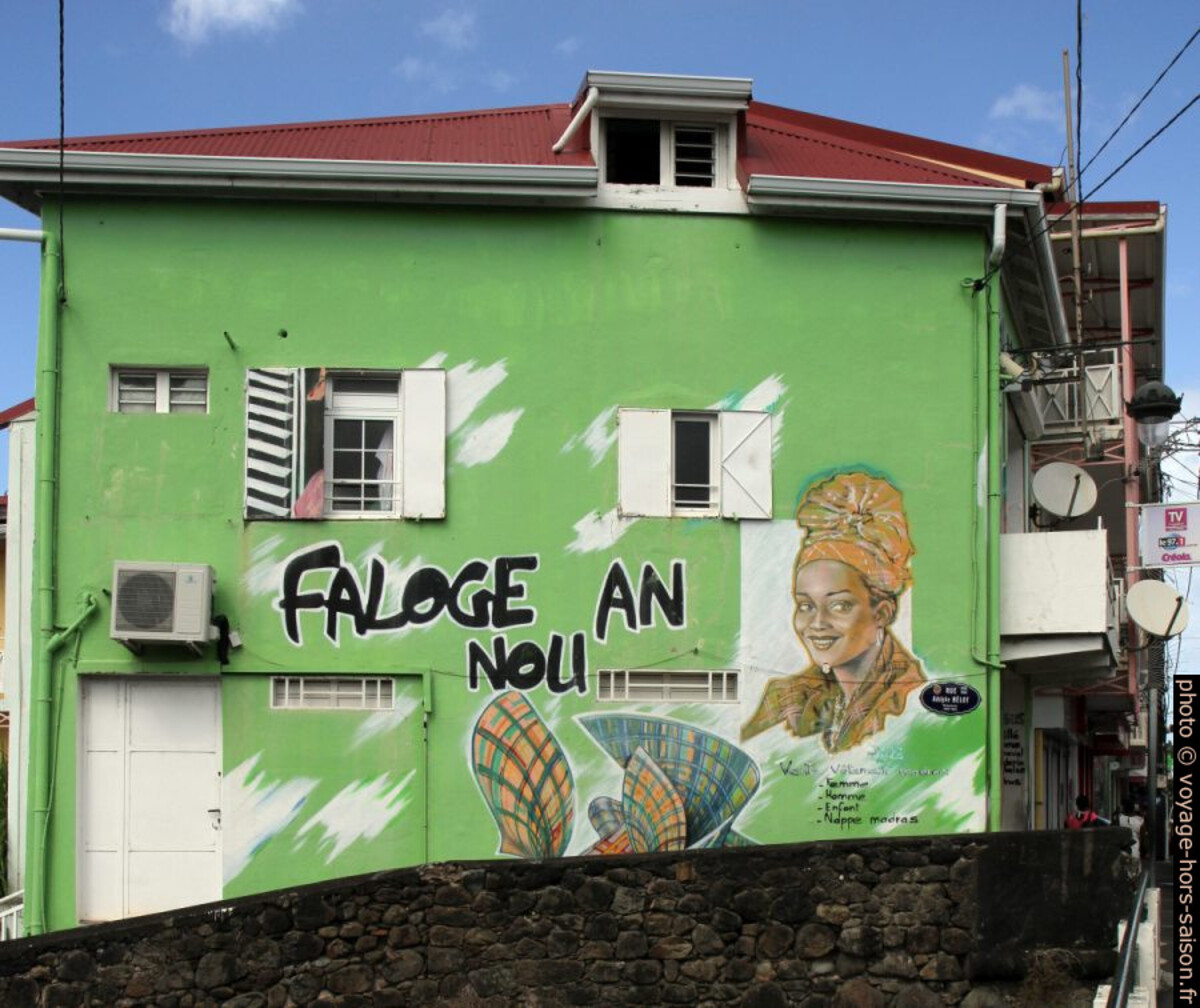Peinture murale de la mercerie Faloge an nou. Photo © Alex Medwedeff