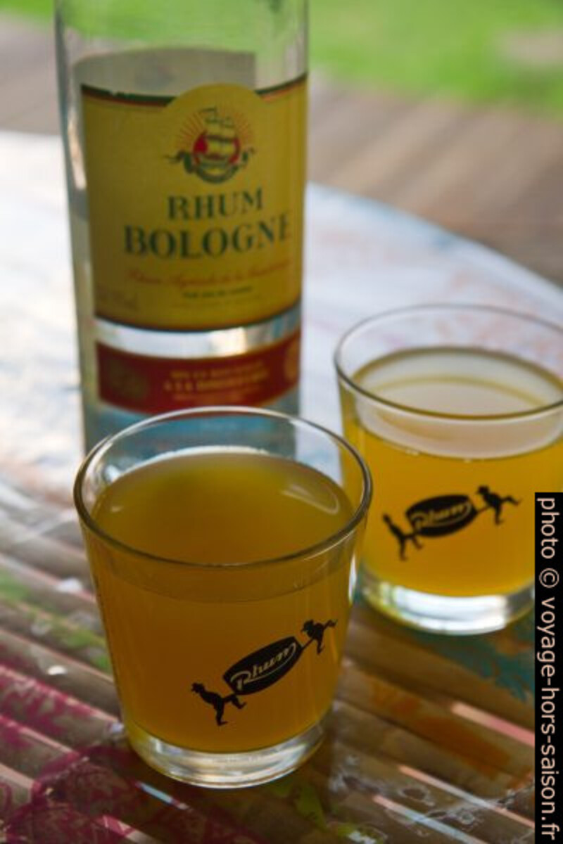 Notre punch planteur avec du rhum Bologne. Photo © Alex Medwedeff