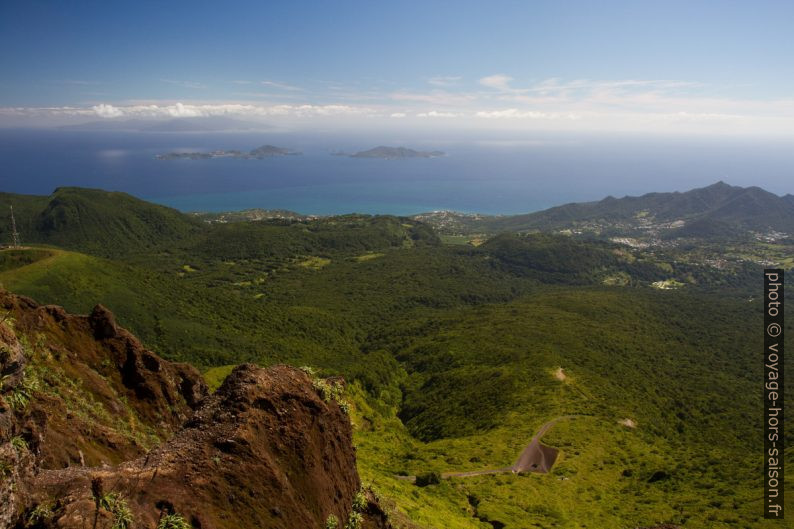 Les Saintes et la commune de Trois-Rivières. Photo © Alex Medwedeff