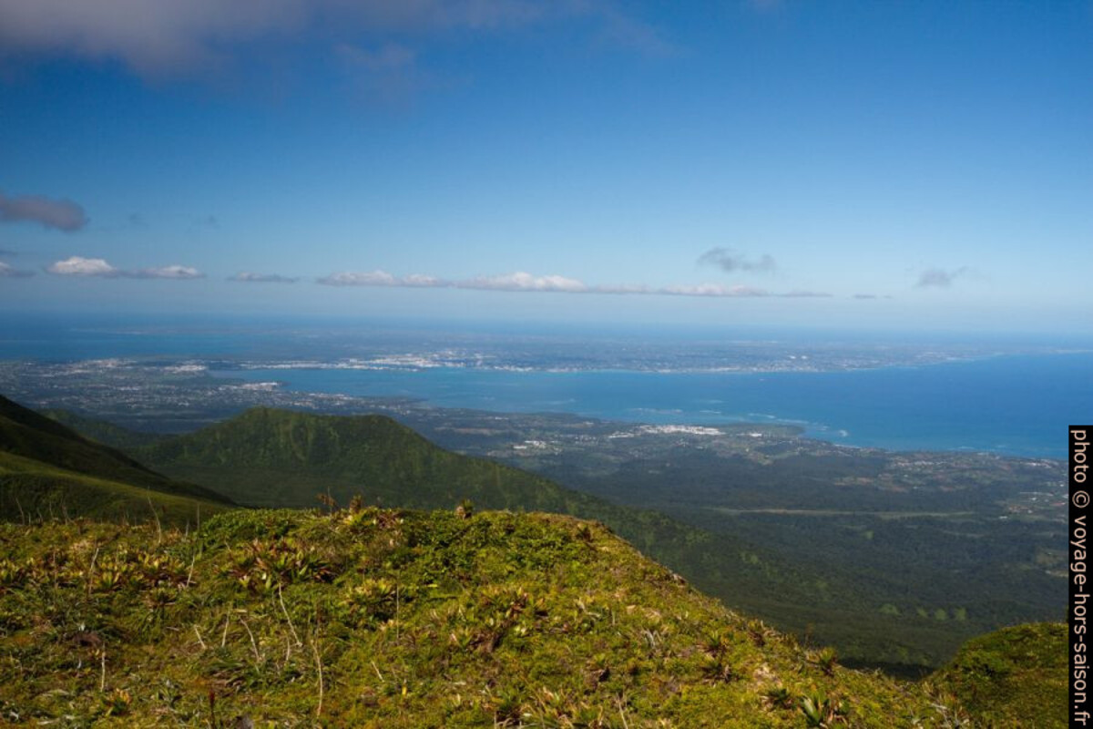 Pointe-à-Pitre dans le Petit Cul-de-Sac Marin. Photo © Alex Medwedeff