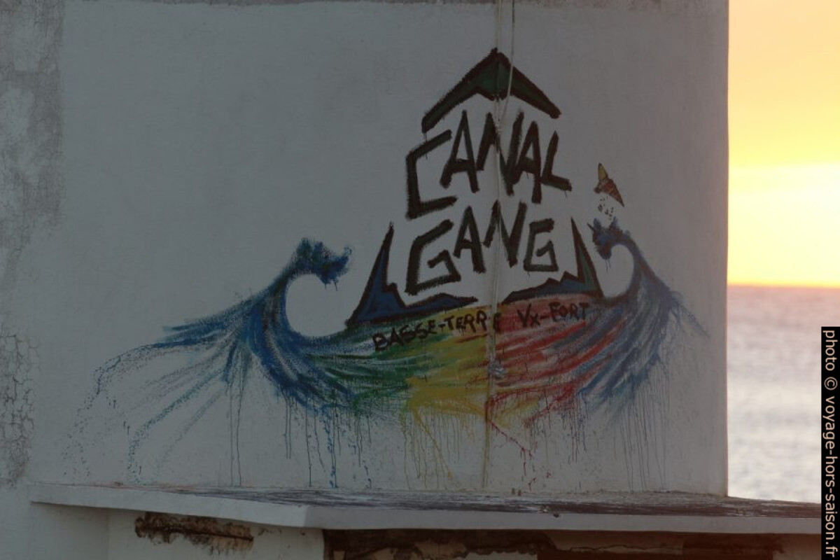 Graffiti Canal Gang Basse-Terre - Vx-Fort. Photo © André M. Winter
