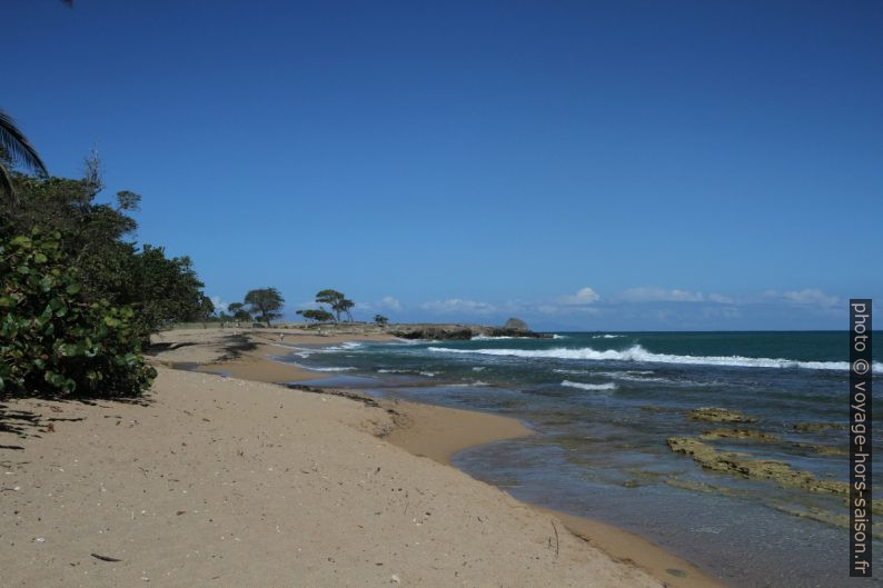 Anse de Nogent. Photo © Alex Medwedeff