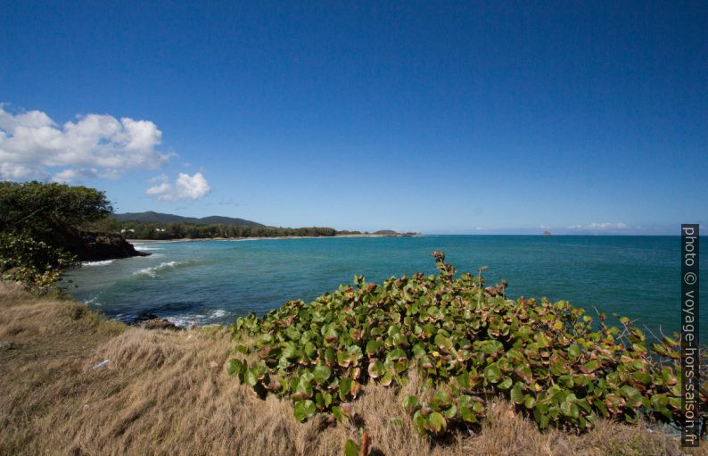 l'Anse de Nogent vue de la Pointe Nogent. Photo © André M. Winter