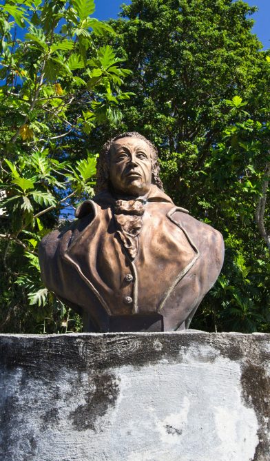 Buste de Louis Delgrès. Photo © Alex Medwedeff