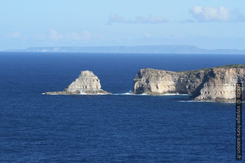 Le Piton et la Pointe du Piton. Photo © Alex Medwedeff