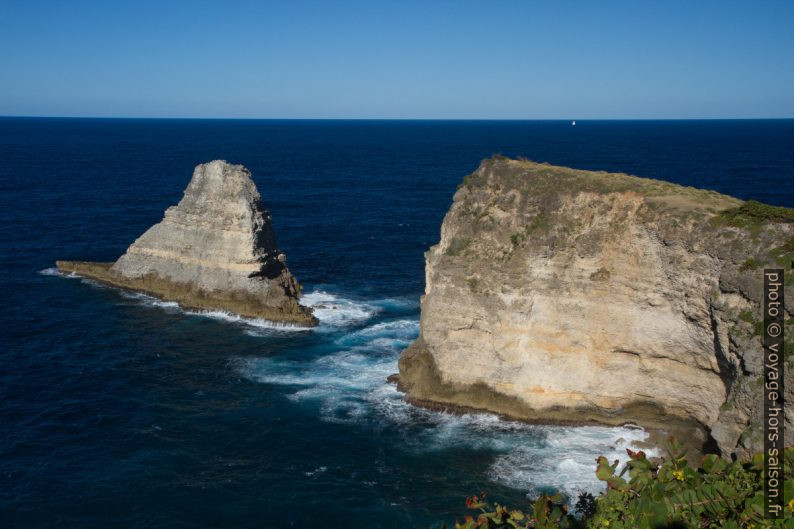 Le Piton et la Pointe du Piton. Photo © Alex Medwedeff