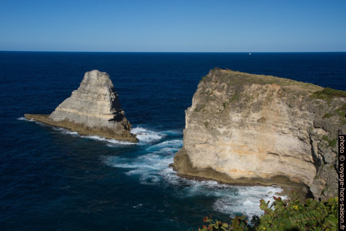 Le Piton et la Pointe du Piton. Photo © Alex Medwedeff
