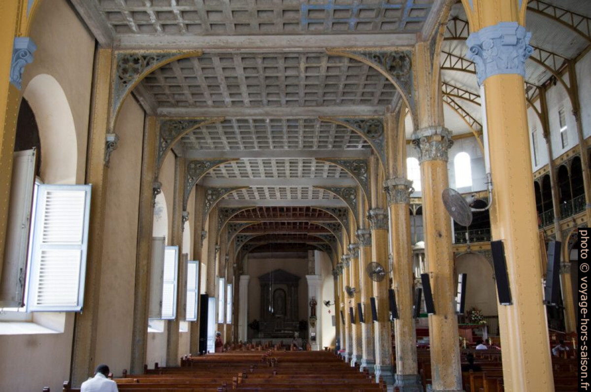 Collatéral gauche de l'église St.-Pierre-St.-Paul. Photo © André M. Winter