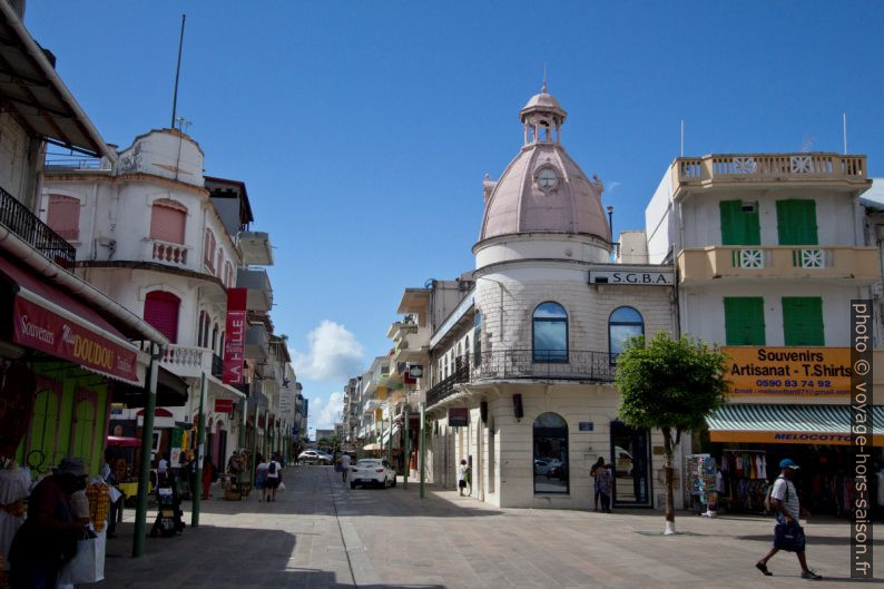 Rue du Général Charles Victor Frébault. Photo © André M. Winter