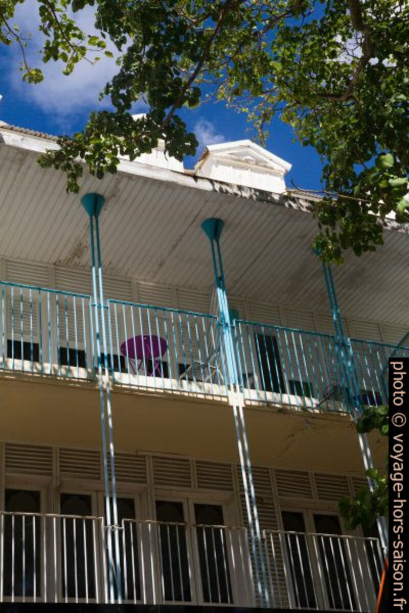 Maison créole dans la ville de Pointe-à-Pitre. Photo © Alex Medwedeff