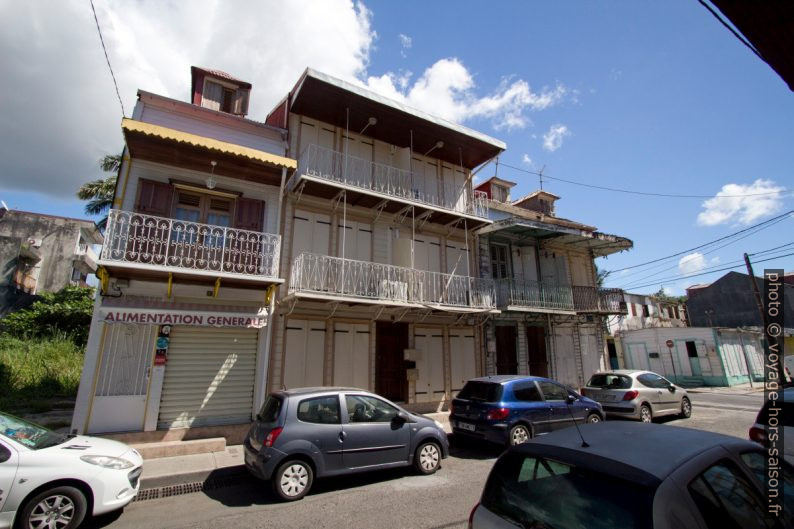 Maisons créoles à Pointe-à-Pitre. Photo © André M. Winter