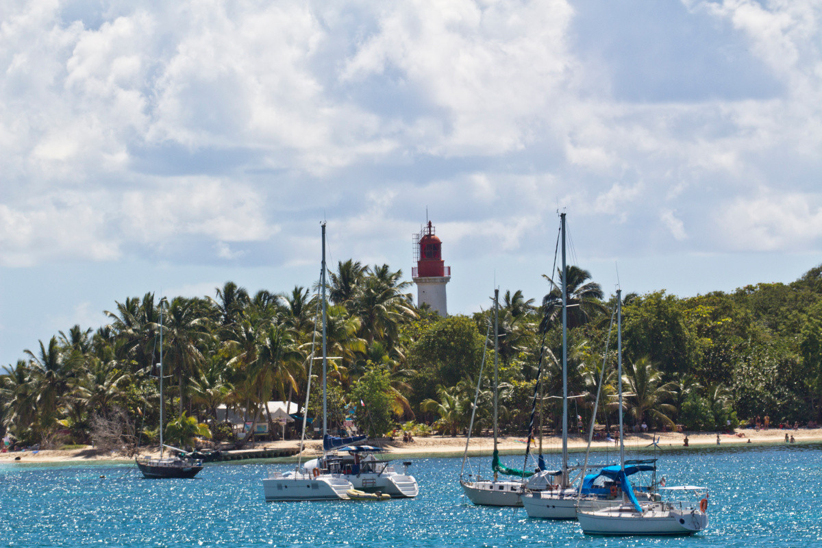 Phare sur l'île du Gosier. Photo © André M. Winter