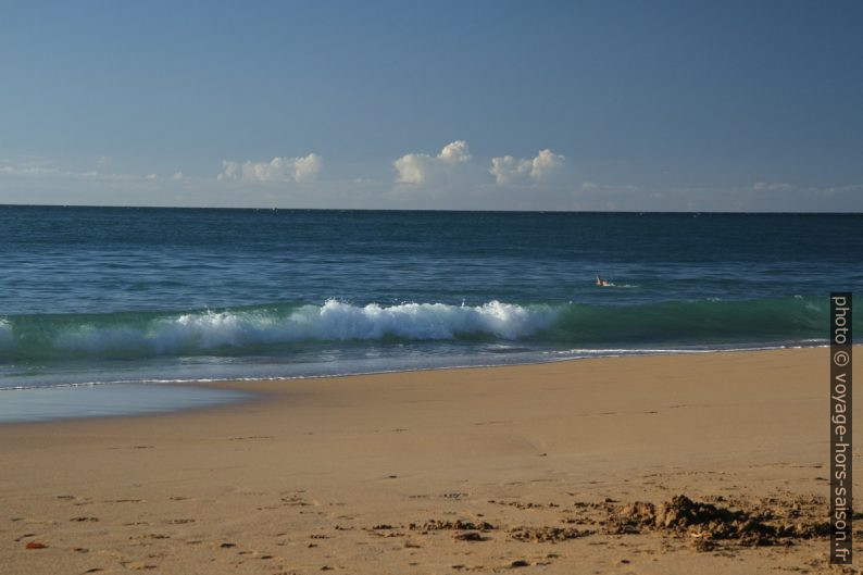 La mer à la Plage de la Perle. Photo © Alex Medwedeff