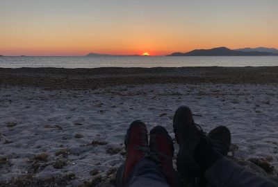 Nous profitons du coucher de soleil à la Plage des Estagnets. Photo © Alex Medwedeff