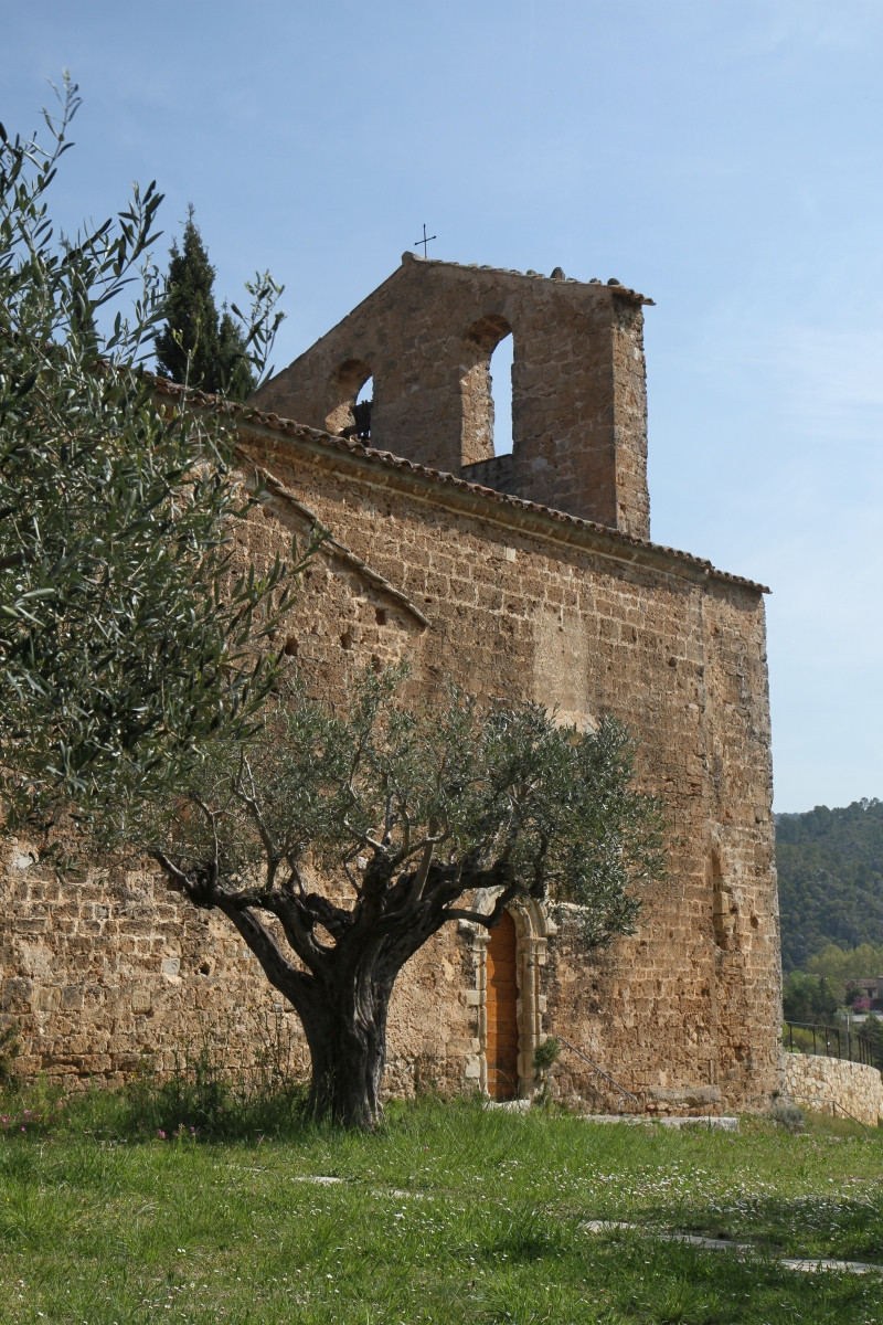 Au marché de Villecroze et la Chapelle St. Victor Voyage Hors Saison