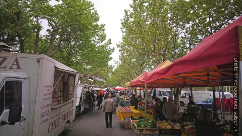 Au marché de Port-de-Bouc. Photo © André M. Winter