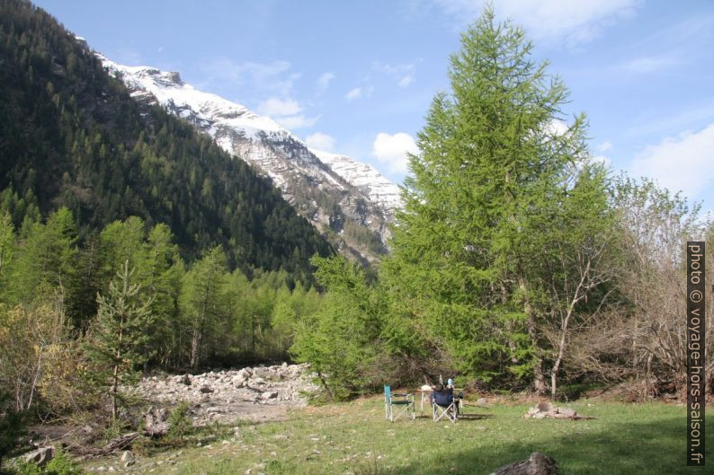 Camp dans la Vallée du Fournel. Photo © André M. Winter