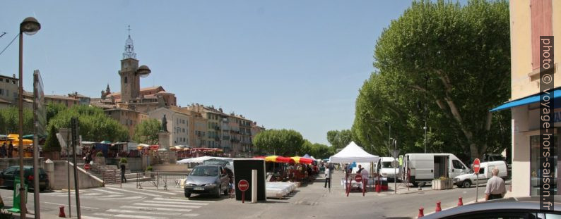 Marché du samedi à Digne. Photo © André M. Winter