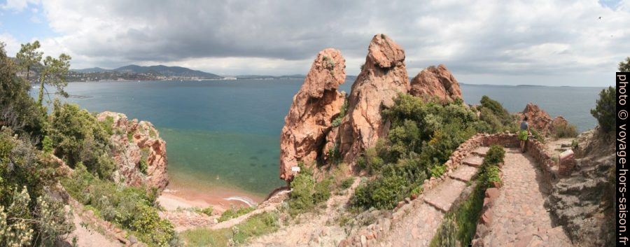 Descente aux la Plages de l'Aiguille de Gardanne à Théoule. Photo © André M. Winter