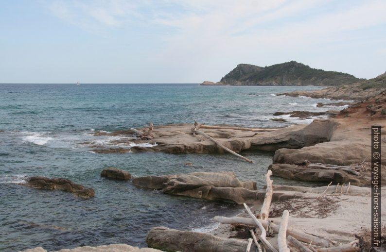 Pointe du Canadel et Cap Taillat. Photo © Alex Medwedeff