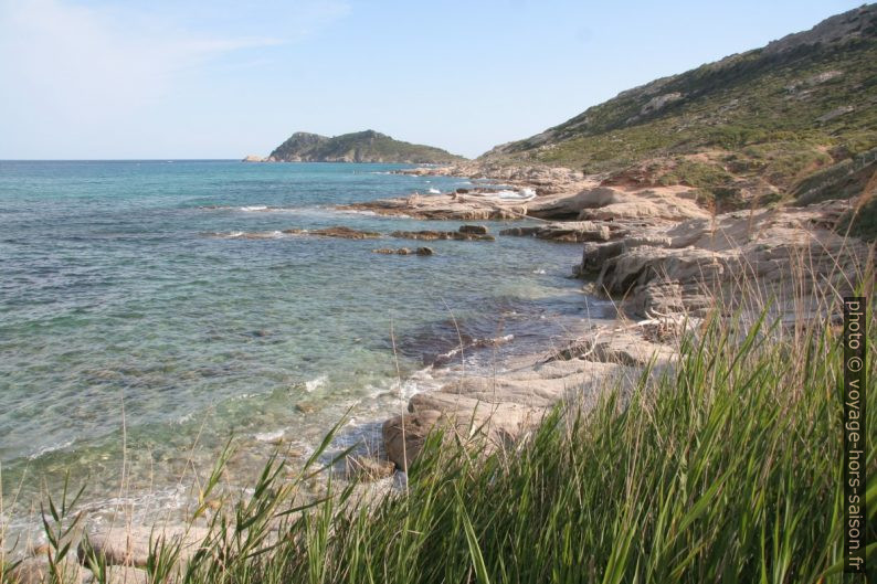 Le Cap Taillat devant nous. Photo © André M. Winter