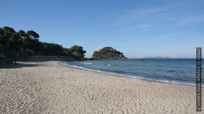 Pointe du Diable, Plage et Fort de Brégançon. Photo © André M. Winter