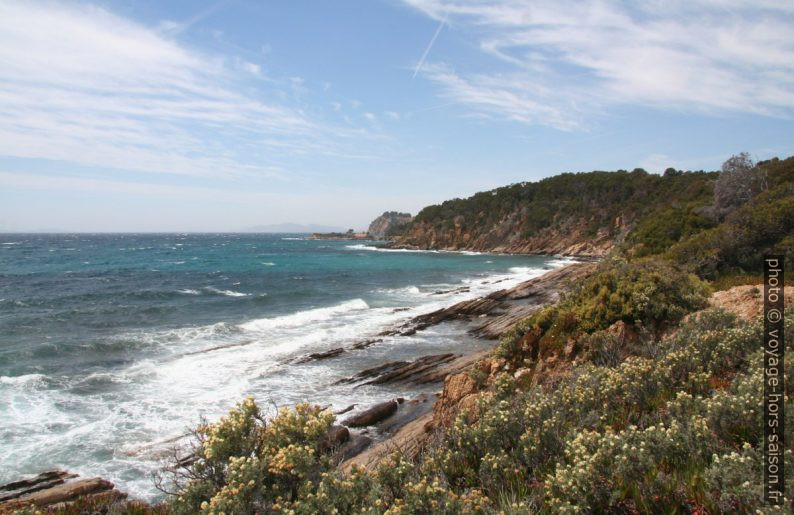 Mer agitée à la Pointe de la Tripe. Photo © André M. Winter