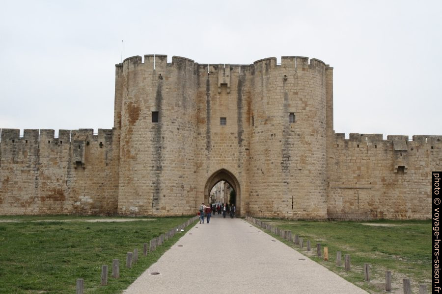 Porte des Moulins ou Porte Neuve. Photo © Alex Medwedeff