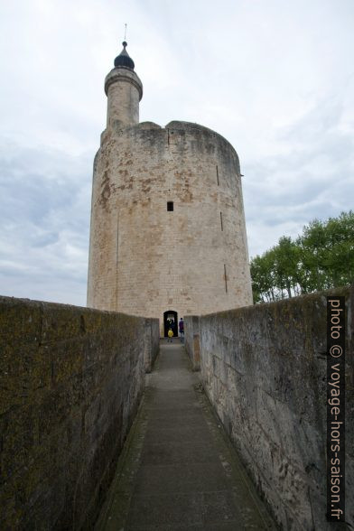 La Tour de Constance vue des remparts. Photo © André M. Winter