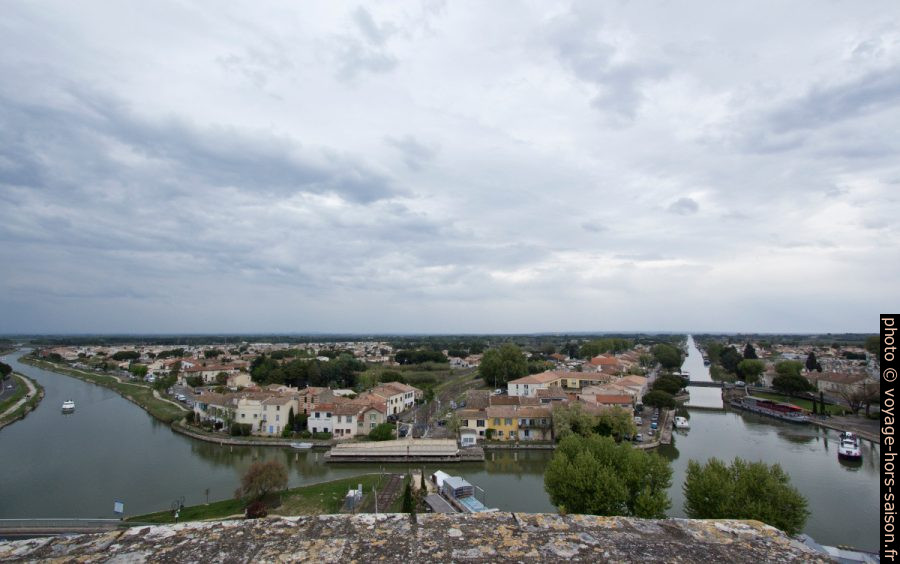 Canaux au nord d'Aigues-Mortes. Photo © André M. Winter
