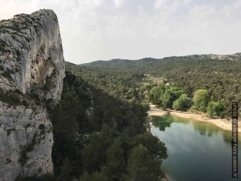 Crête à l'est du lac de Peirou. Photo © Alex Medwedeff