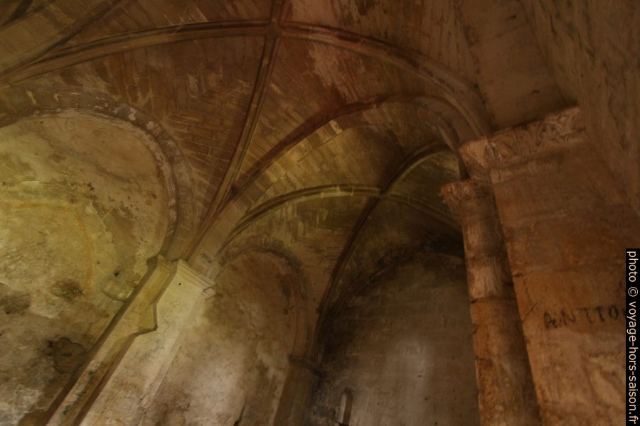 Voûtes gothiques de la chapelle de Romanin. Photo © André M. Winter