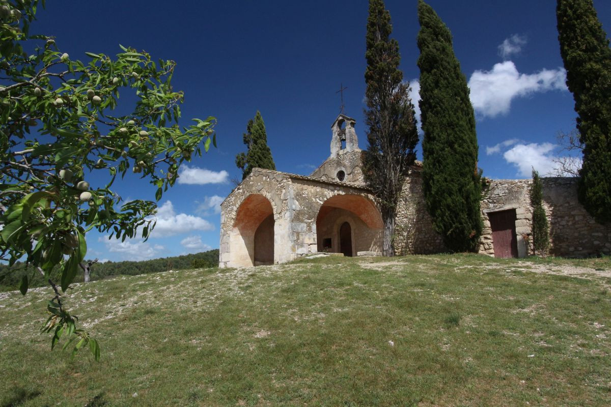 La Chapelle SaintSixte d’Eygalières Voyage Hors Saison