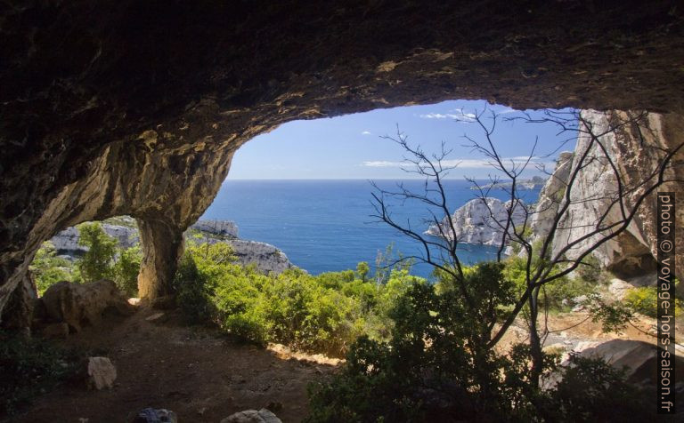 La Grotte de l'Os. Photo © André M. Winter