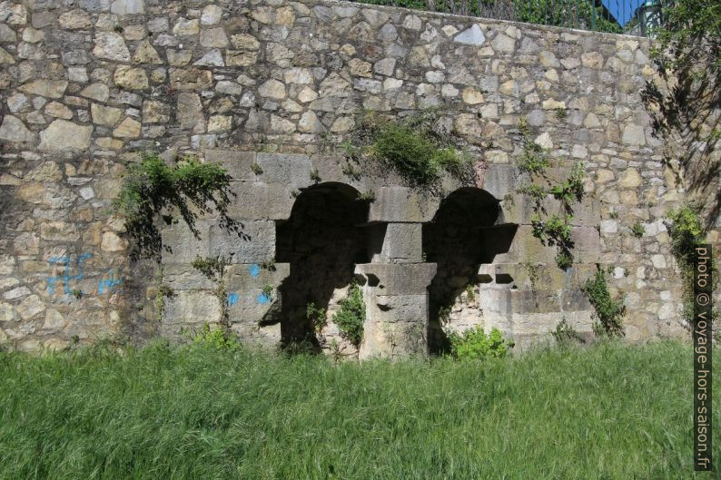 Anciennes presses à huile. Photo © André M. Winter