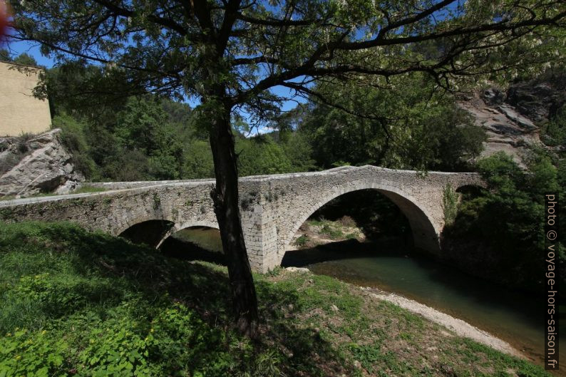 Pont Sainte Catherine sur la Besque. Photo © André M. Winter