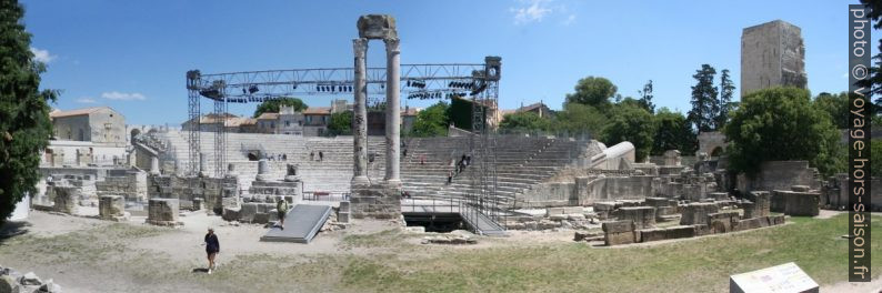 Panorama du Théâtre antique d'Arles. Photo © André M. Winter