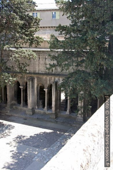 Galerie sud gothique du Cloître Saint-Trophime. Photo © André M. Winter