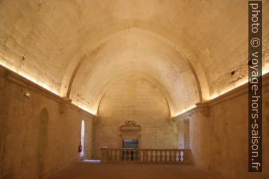 Dortoir à l'est du Cloître Saint-Trophime. Photo © André M. Winter