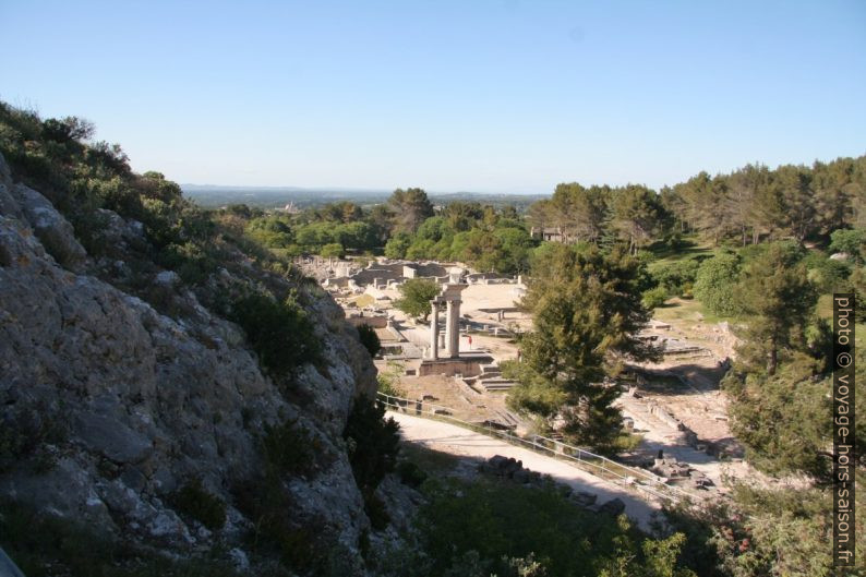 Vue sur Glanum. Photo © André M. Winter