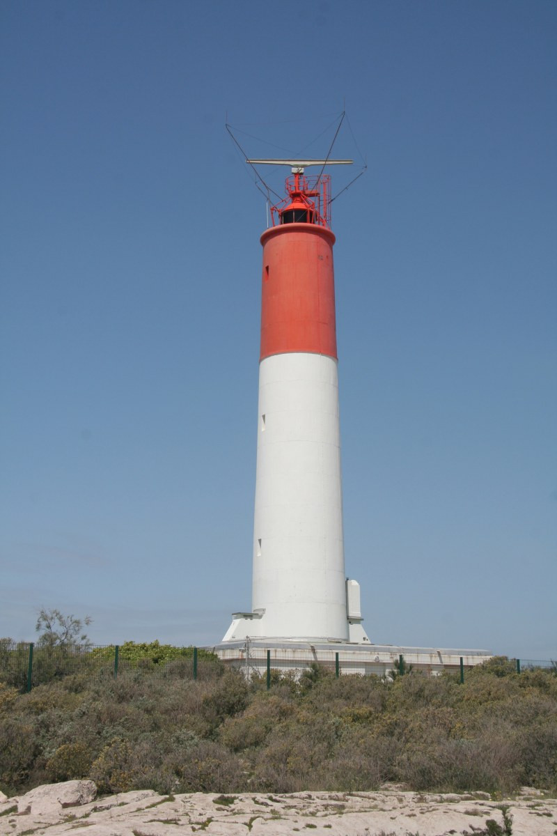 Nouveau Phare du Cap Couronne. Photo © André M. Winter