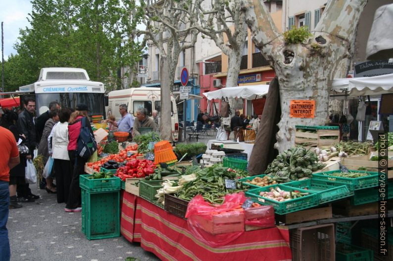 Légumes au marché de Gardanne. Photo © André M. Winter