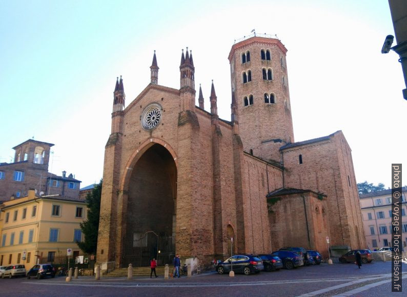 Portail nord de la Basilique St. Antonin de Piacenza. Photo © André M. Winter