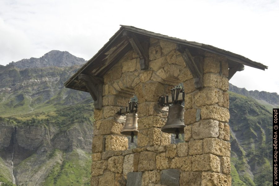 Clocher-mur de la Chapelle de Roselend. Photo © André M. Winter
