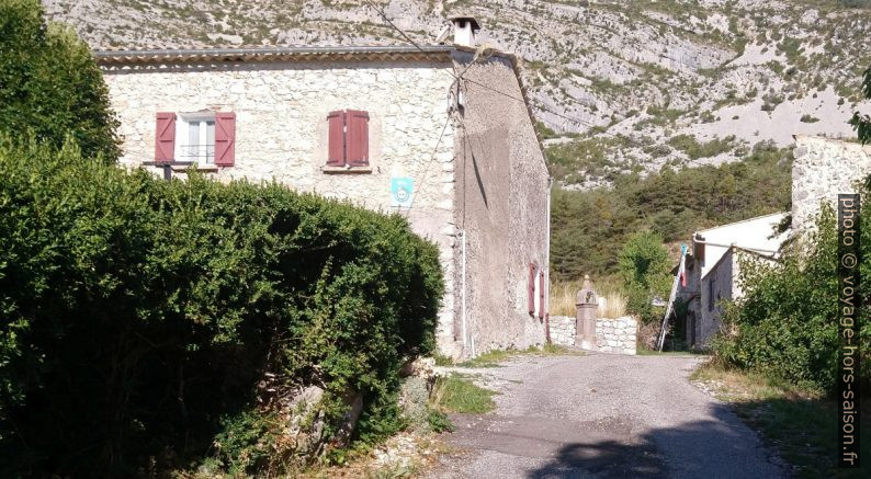 Maisons du Petit Robion. Photo © André M. Winter