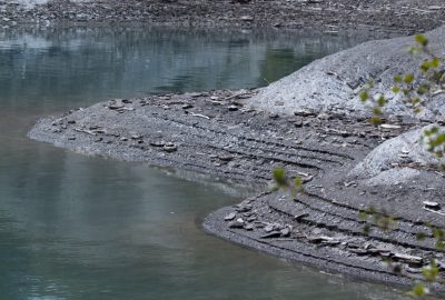 Berges du Lac de Castillon. Photo © André M. Winter