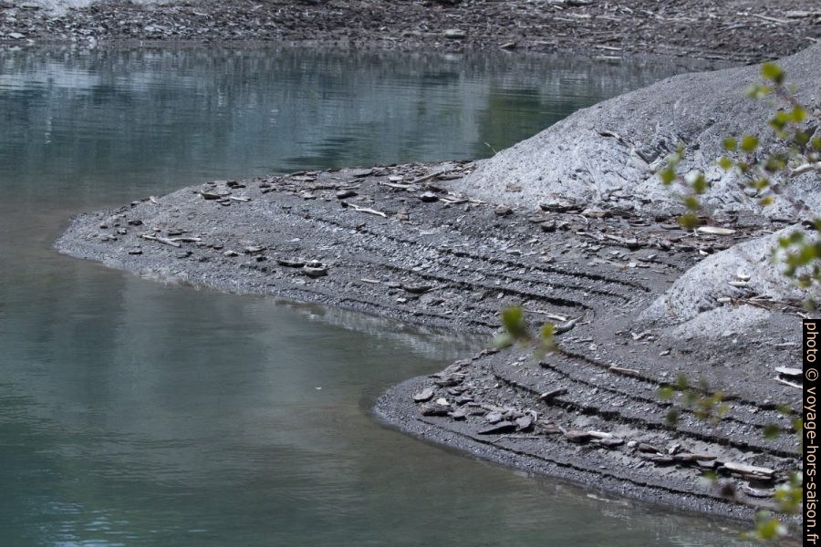 Berges du Lac de Castillon. Photo © André M. Winter