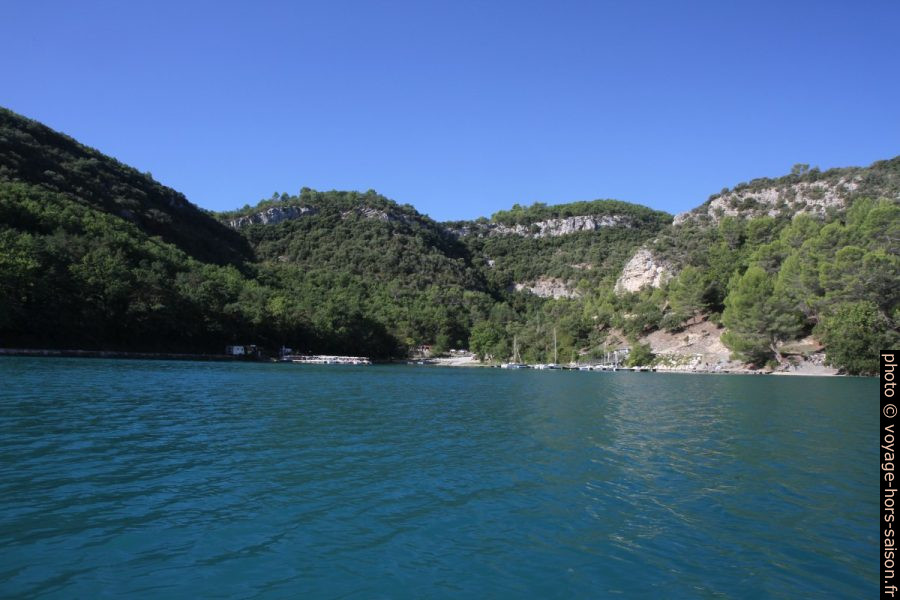 La baie de St. Julien vue du canoë. Photo © Alex Medwedeff